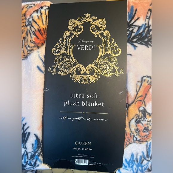 House of Verdi NWT Queen Size Ultra Soft Tiger Printed 90” x 90” Plush Blanket - Picture 7 of 7